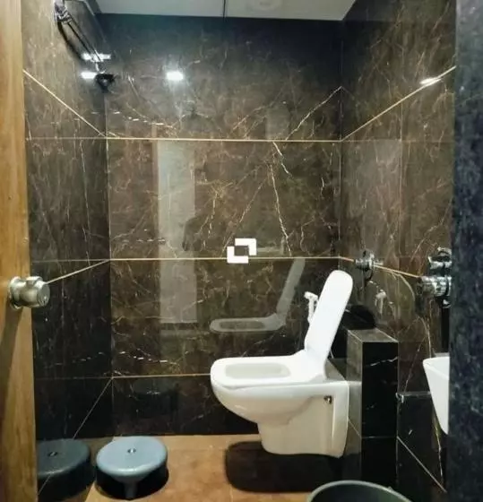 Fabhotel Sky City