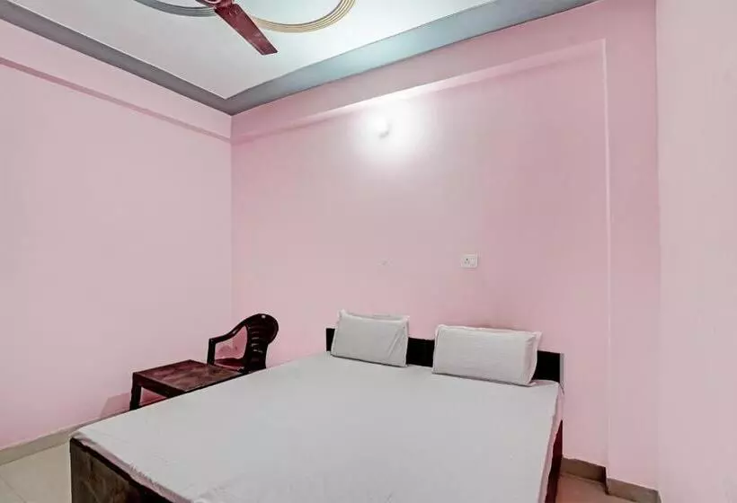 ホテル Oyo R.k Bohra Guest House