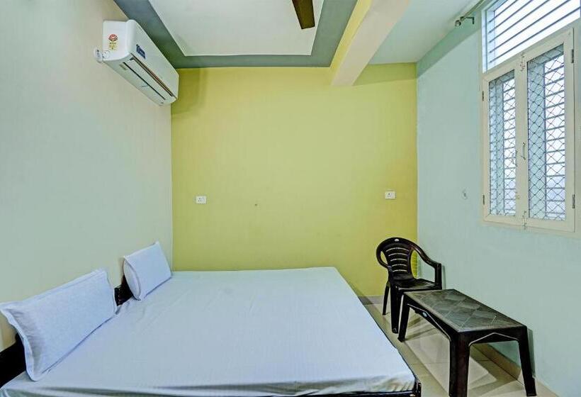 ホテル Oyo R.k Bohra Guest House