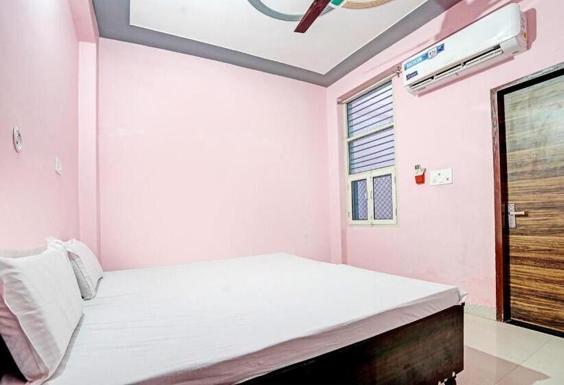 ホテル Oyo R.k Bohra Guest House