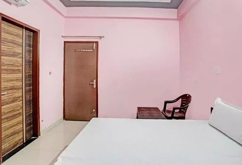 ホテル Oyo R.k Bohra Guest House