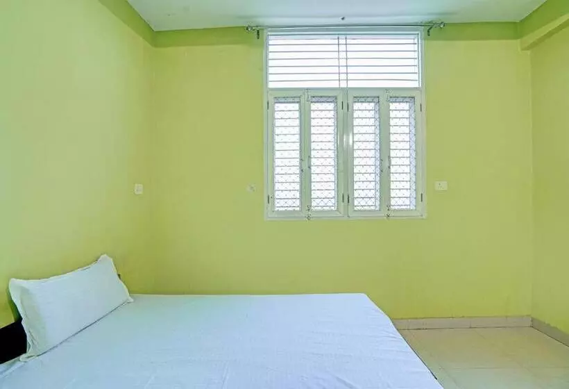 ホテル Oyo R.k Bohra Guest House