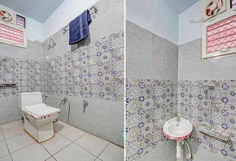 ホテル Oyo R.k Bohra Guest House