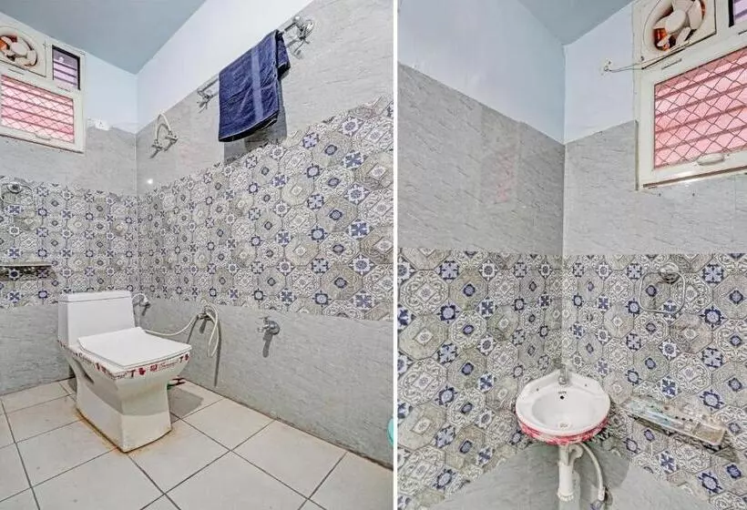 ホテル Oyo R.k Bohra Guest House