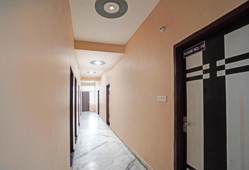 ホテル Oyo R.k Bohra Guest House