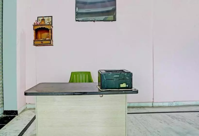 ホテル Oyo R.k Bohra Guest House