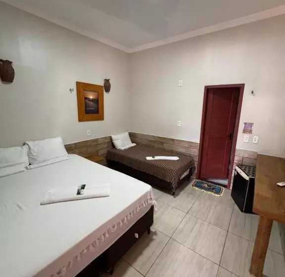 Hotelli Pousada Das Canoas