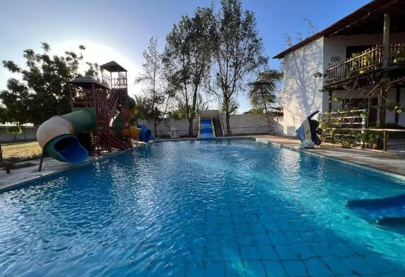 Hotelli Pousada Das Canoas