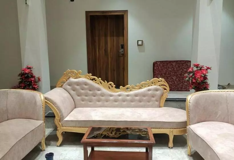 هتل Shiv Hari Heritage