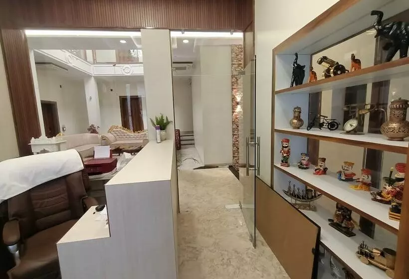 هتل Shiv Hari Heritage