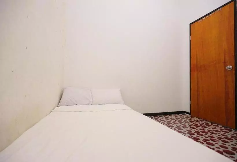 Hotelli Spot On 93445 Penginapan Alfafa Scorpio