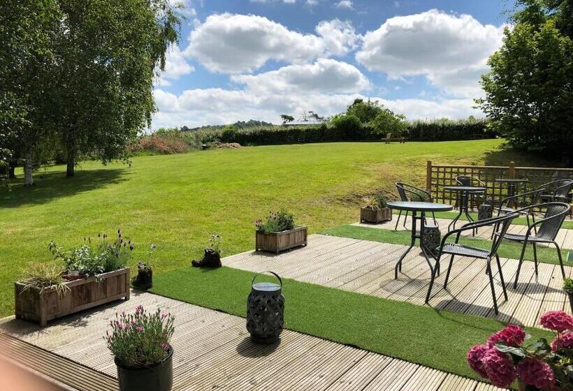 Offa S Dyke Lodge B&b