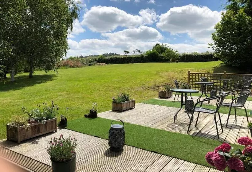 Offa S Dyke Lodge B&b