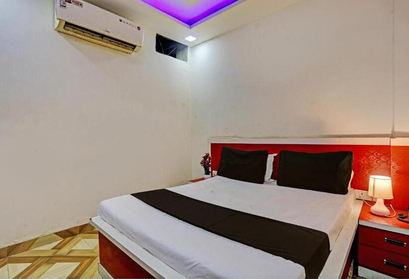 Oyo Flagship New Rajpoot Hotel Banquet