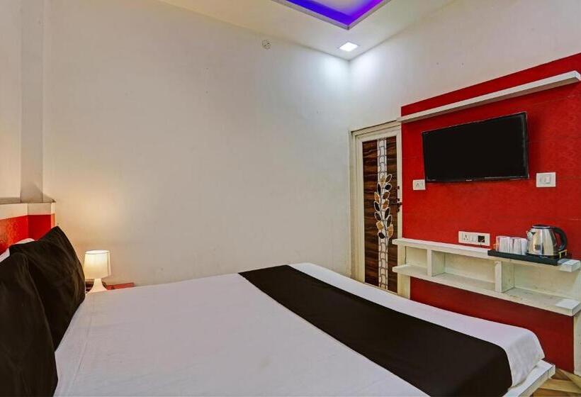 Oyo Flagship New Rajpoot Hotel Banquet