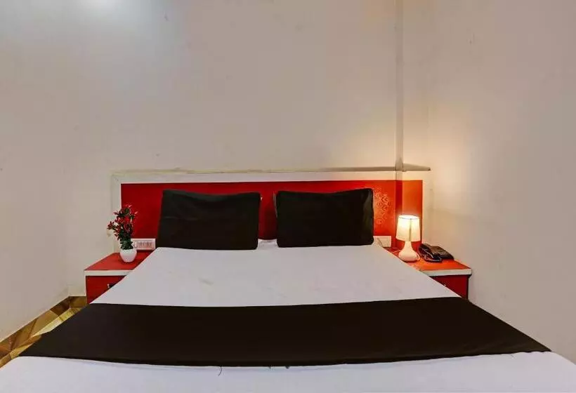 Oyo Flagship New Rajpoot Hotel Banquet