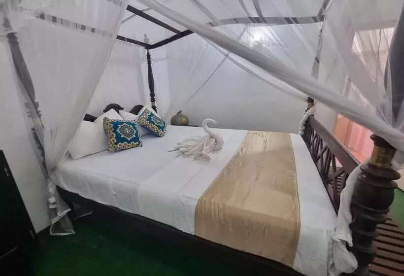 Majatalo Miracle Garden