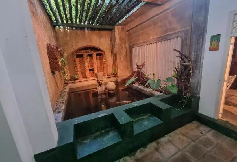 Majatalo Miracle Garden