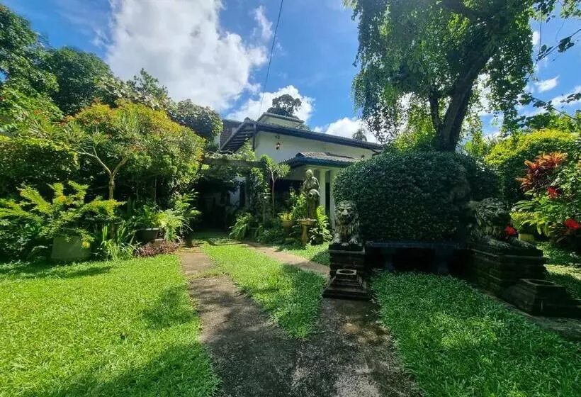 Majatalo Miracle Garden