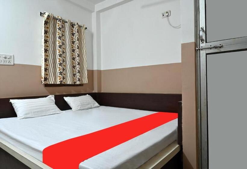 پانسیون Shanti Guest House