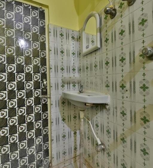 پانسیون Shanti Guest House