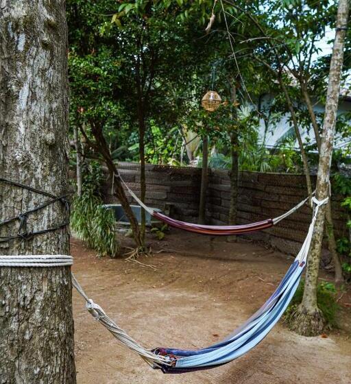 Pensjonat Surf Side Madiha Matara