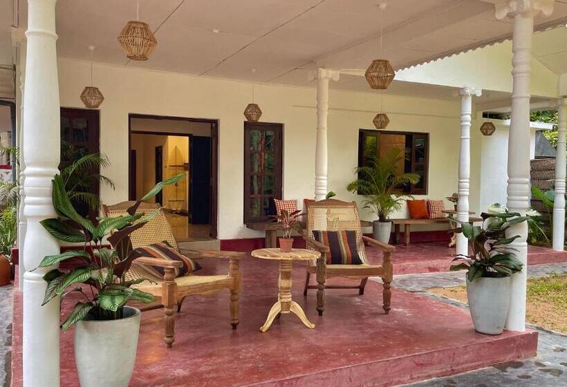 Pensjonat Surf Side Madiha Matara