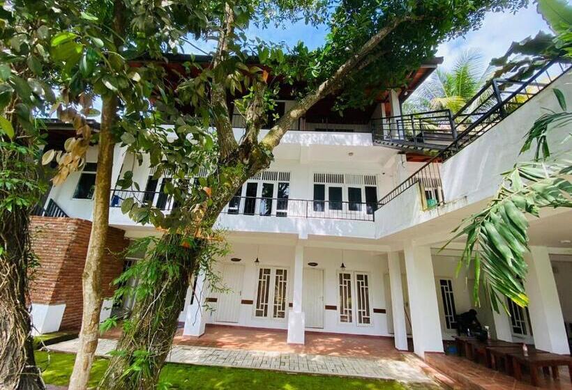 ペンション The Brothers