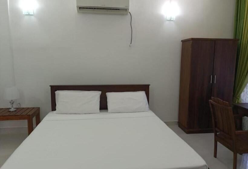 Spice Village Hotel & Restaurant