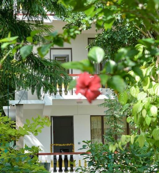 Spice Village Hotel & Restaurant