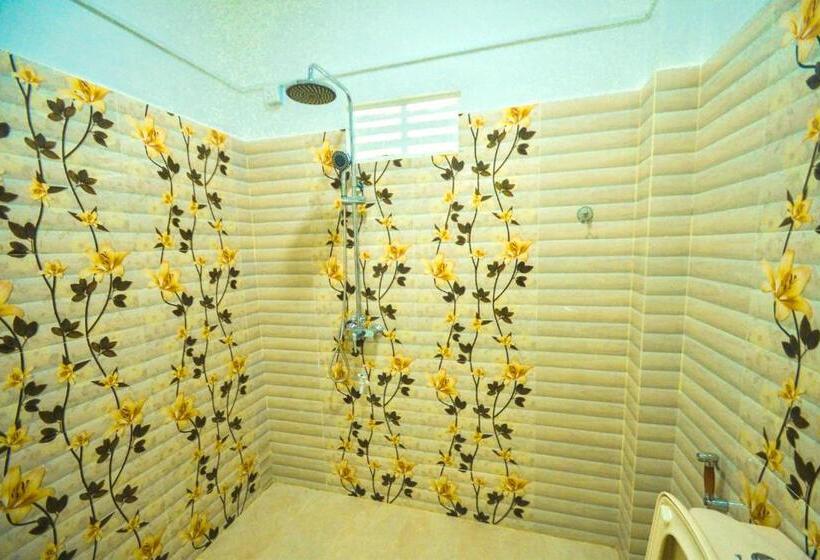 Spice Village Hotel & Restaurant