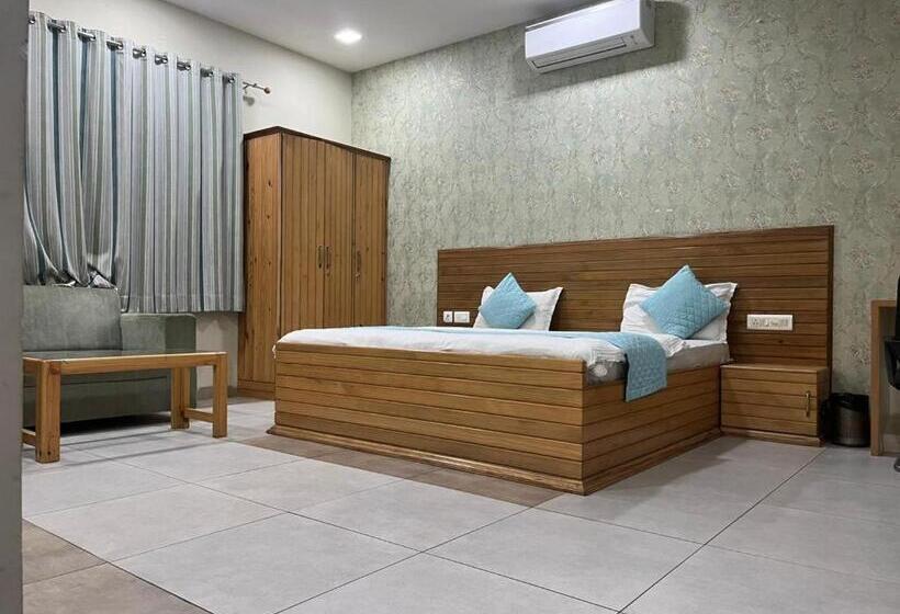 The Circle Era   An Aesthetic Hostel By Shivaneel Hospitality