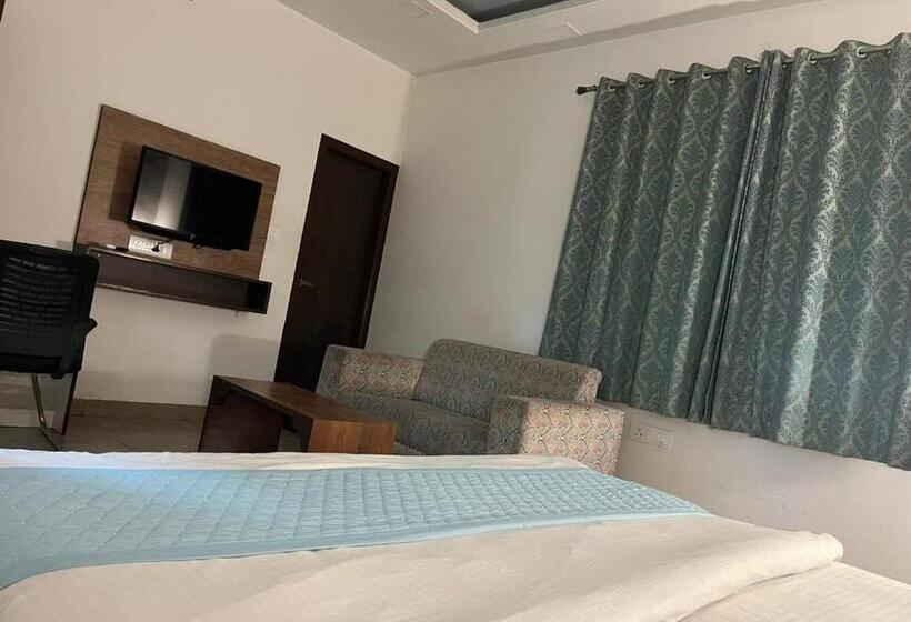 The Circle Era An Aesthetic Hostel By Shivaneel Hospitality