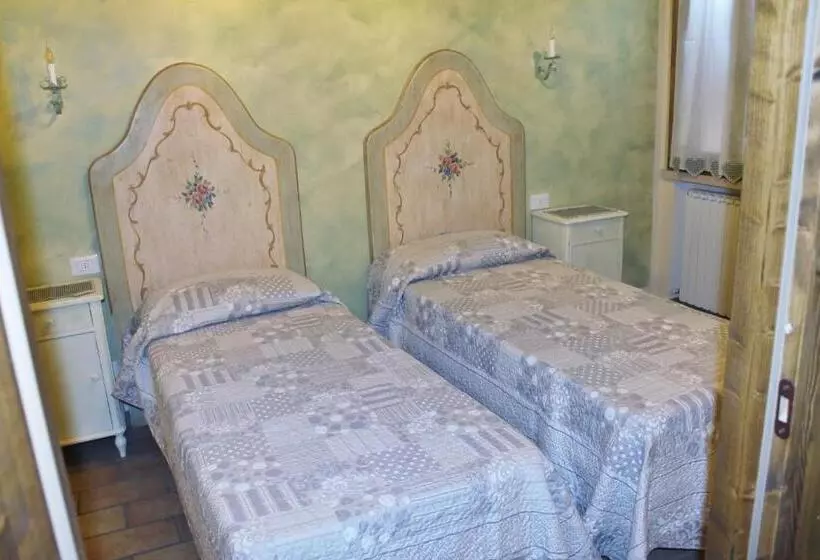 Aamiaismajoitus (B&B) La Casa Delle Rondini