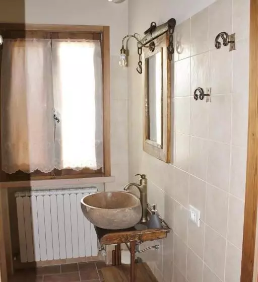 Aamiaismajoitus (B&B) La Casa Delle Rondini