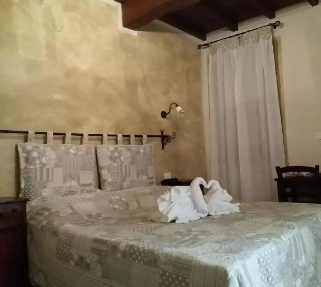 Aamiaismajoitus (B&B) La Casa Delle Rondini