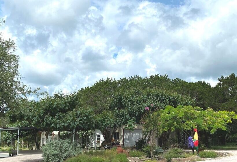 Bellavida B&b And Retreat