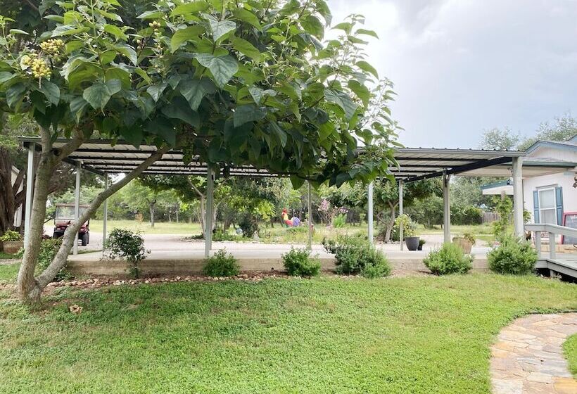 Bellavida B&b And Retreat