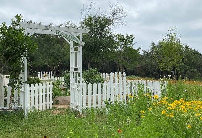 Bellavida B&b And Retreat