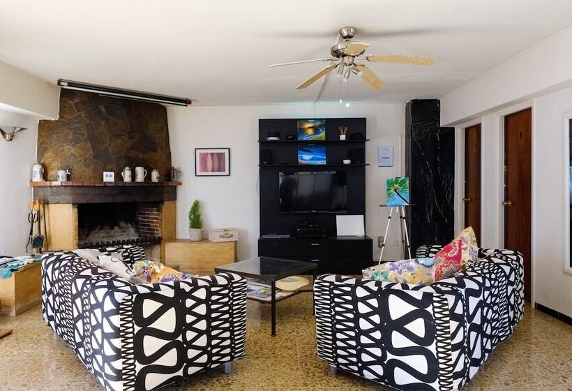 مسافرخانه Gasthaus Orsi