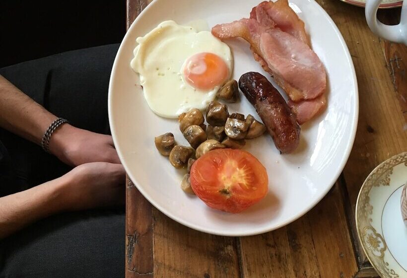 פונדק Phelips Arms