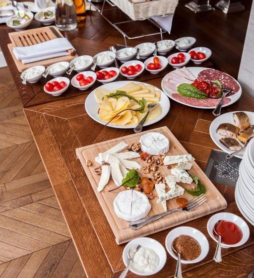 בית מלון כפרי Alhambra