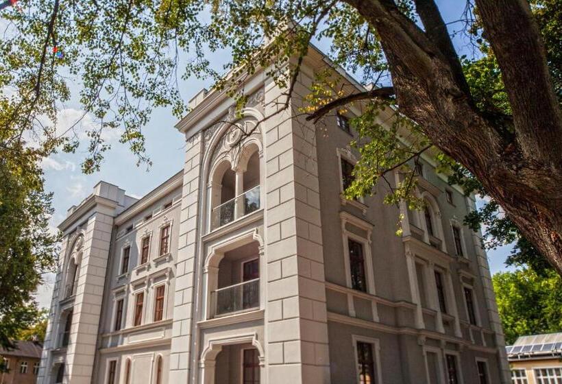 בית מלון כפרי Alhambra