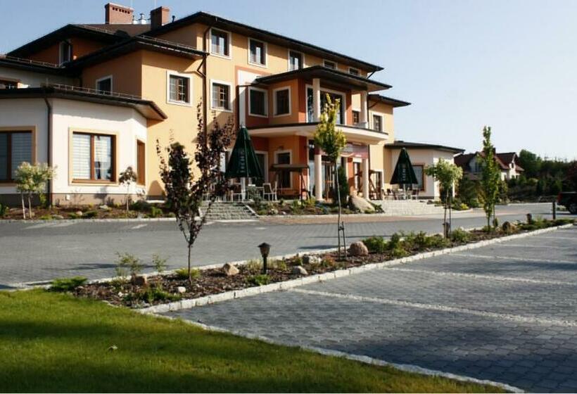 בית מלון כפרי Ambasada