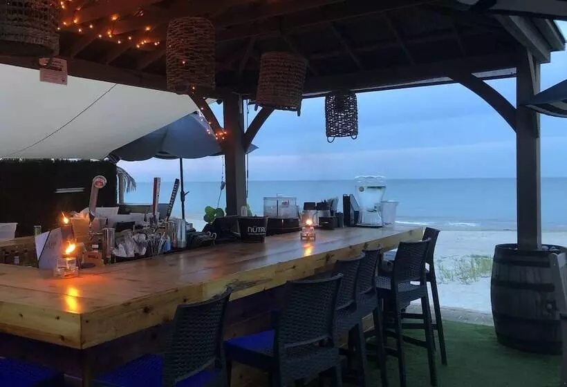 Hotelli Bleu Beach Resort