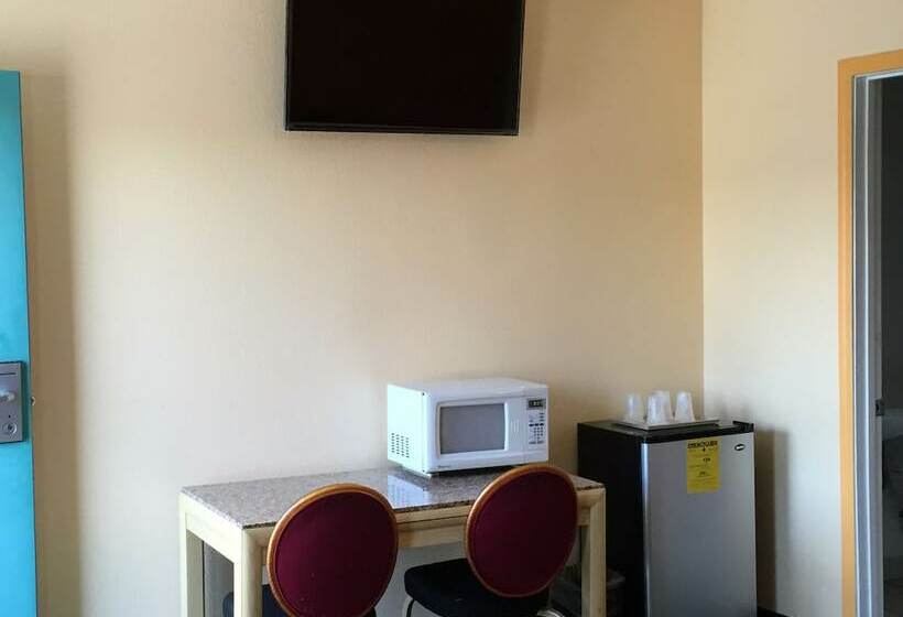 בית מלון כפרי Deluxe Inn