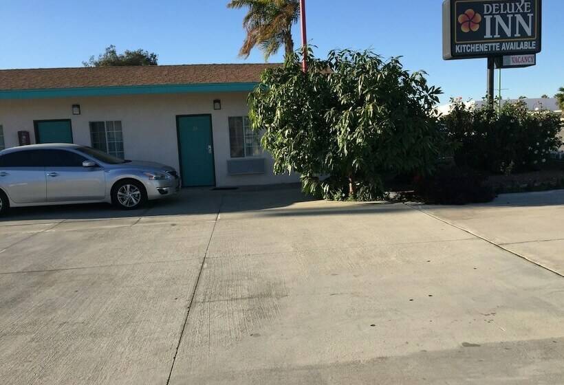 בית מלון כפרי Deluxe Inn