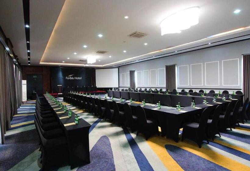 فندق Forbis