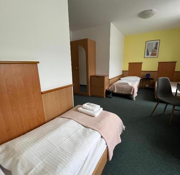 Garni G Hotel žilina