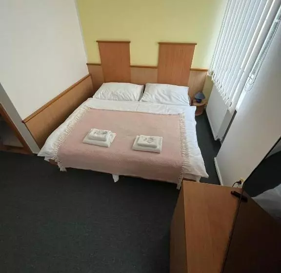 Garni G Hotel žilina